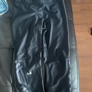 Under Armour Black Running Crops